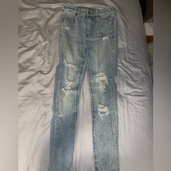 American Eagle ripped skinny jeans. Women’s size 0. - Picture 1 of 3